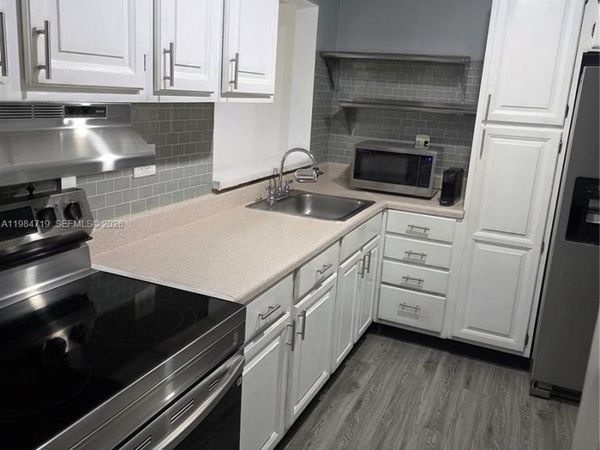 8065 SW 107th Ave , Unit 202, Miami, FL 33173