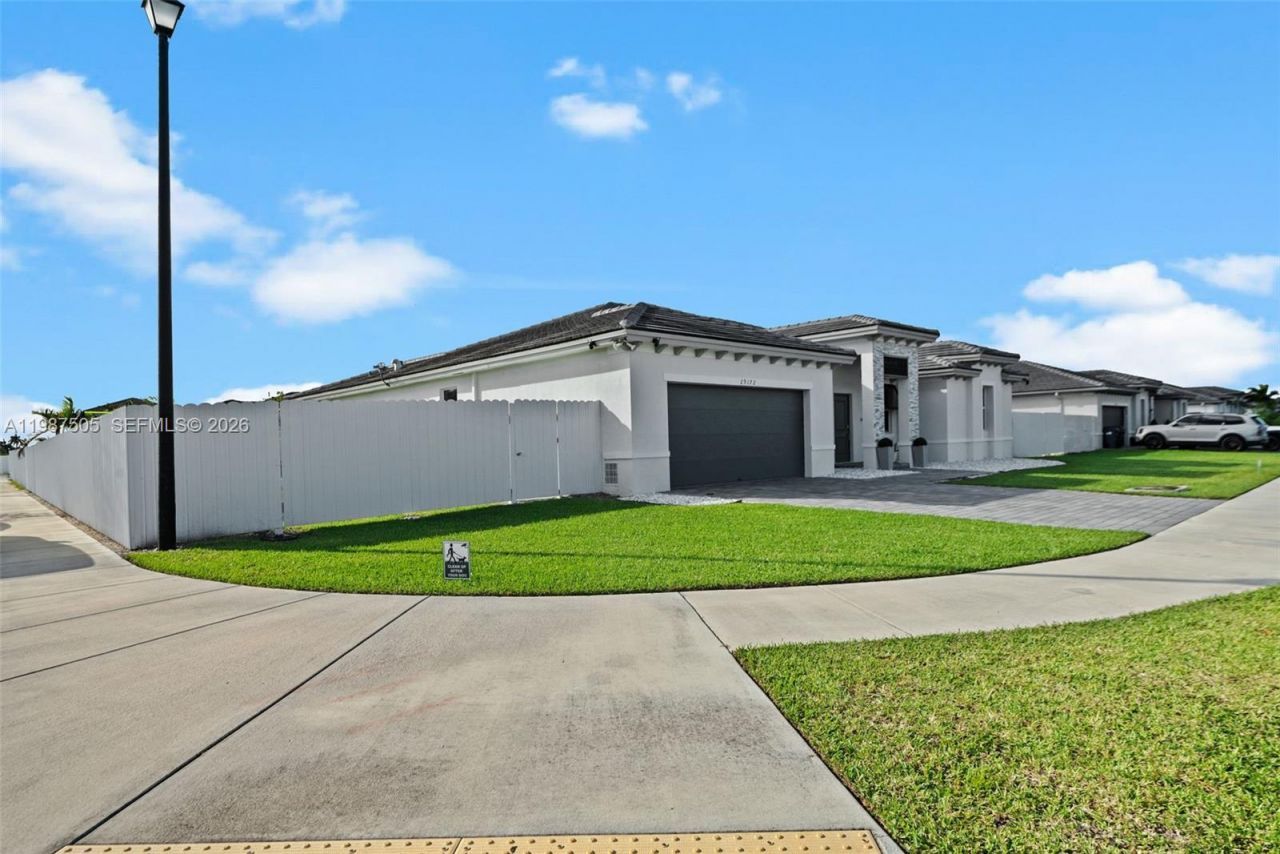 29172 SW 168th Ct, Homestead, FL 33030 Photo