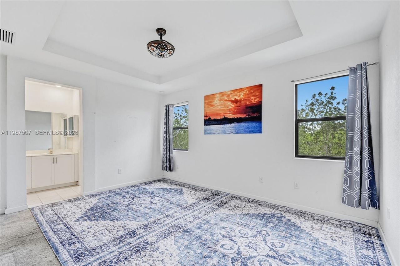 21436 NE 2nd Ct , Miami, FL 33179 Photo