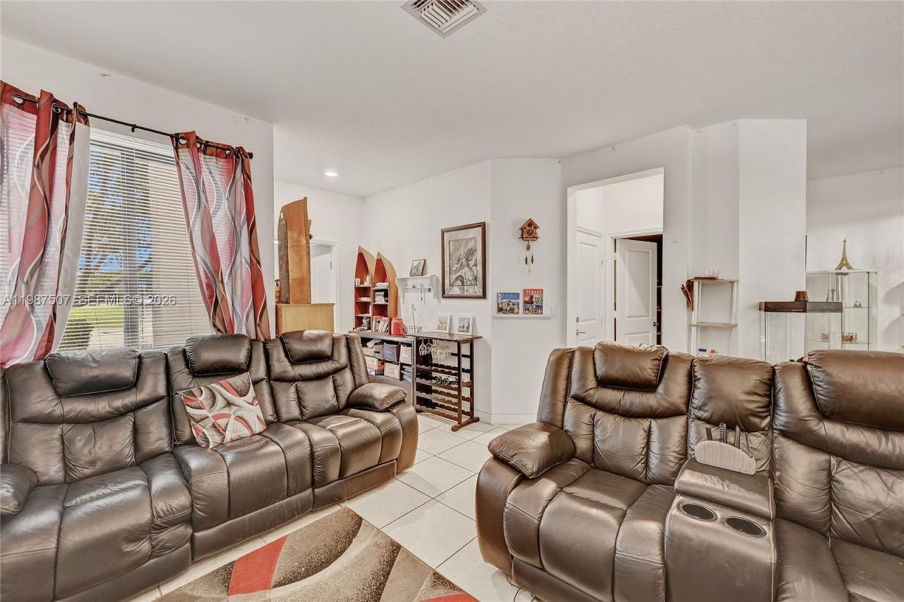 21436 NE 2nd Ct , Miami, FL 33179 Photo