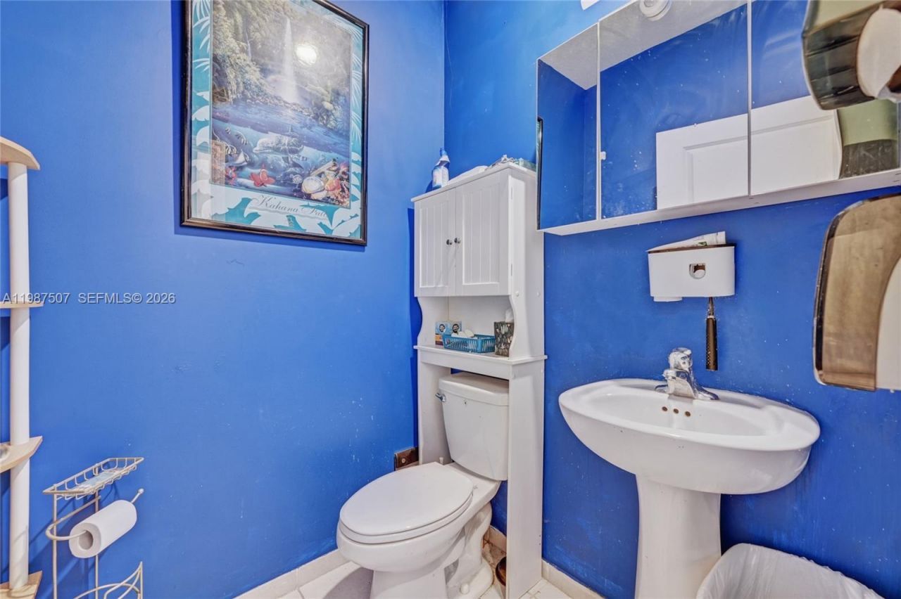 21436 NE 2nd Ct , Miami, FL 33179 Photo