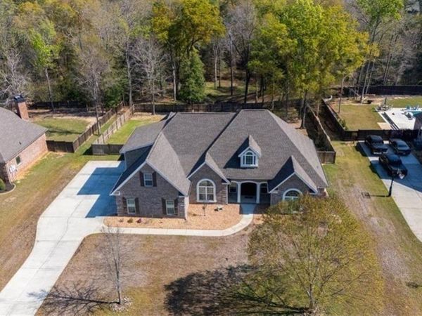 4046 Coosa Drive, Bonaire, GA 31005