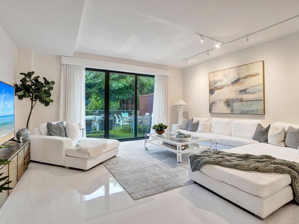 3030 N Ocean Boulevard, Unit S104, Fort Lauderdale, FL 33308