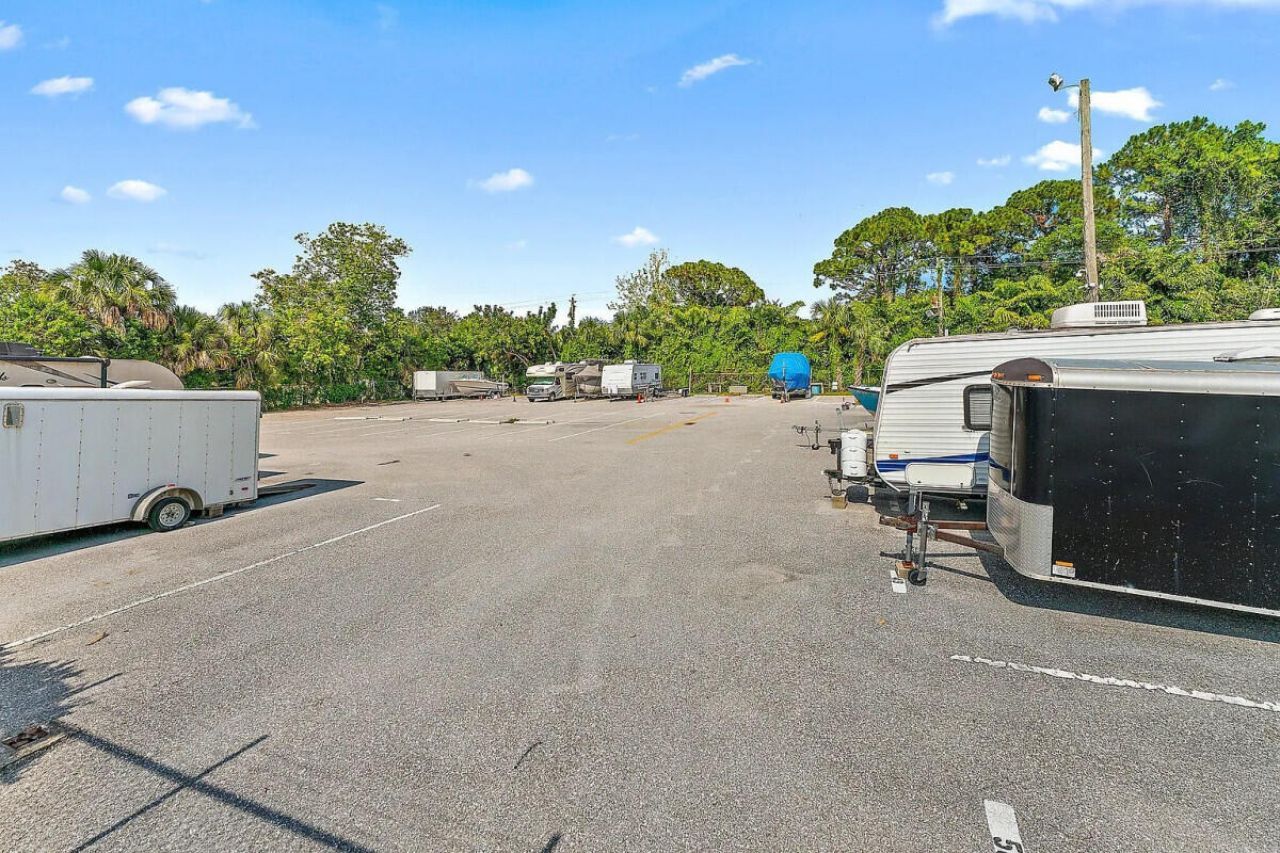 6540 Chasewood Drive, Unit F, Jupiter, FL 33458 Photo