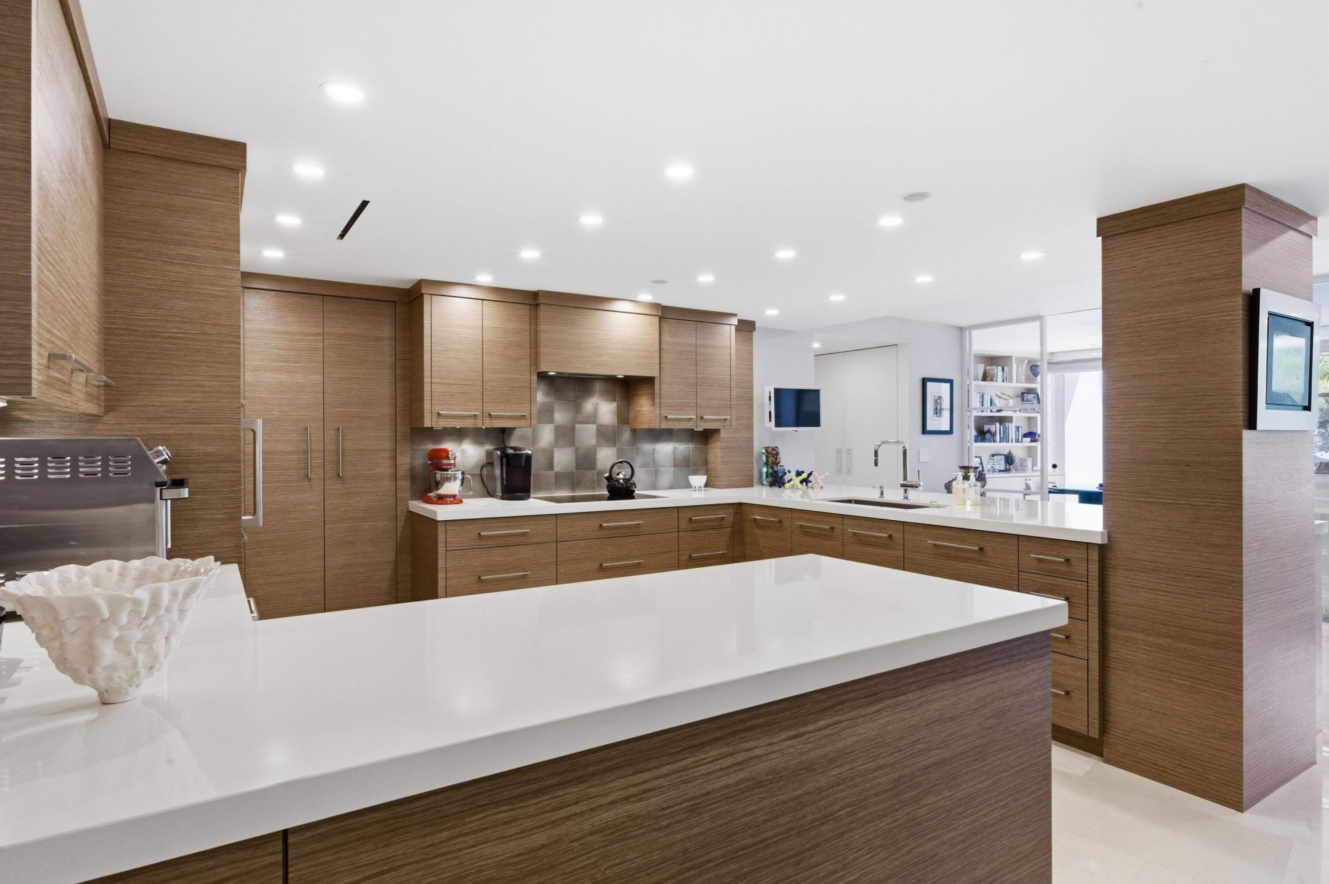 100 Sunrise Avenue, Unit 223, Palm Beach, FL 33480 Photo