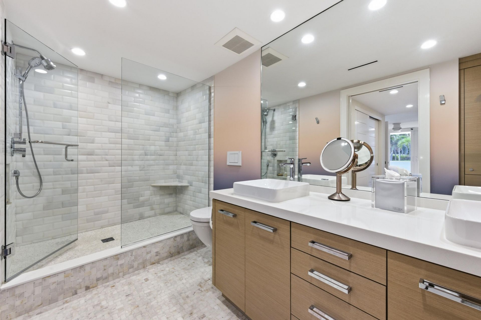 100 Sunrise Avenue, Unit 223, Palm Beach, FL 33480 Photo