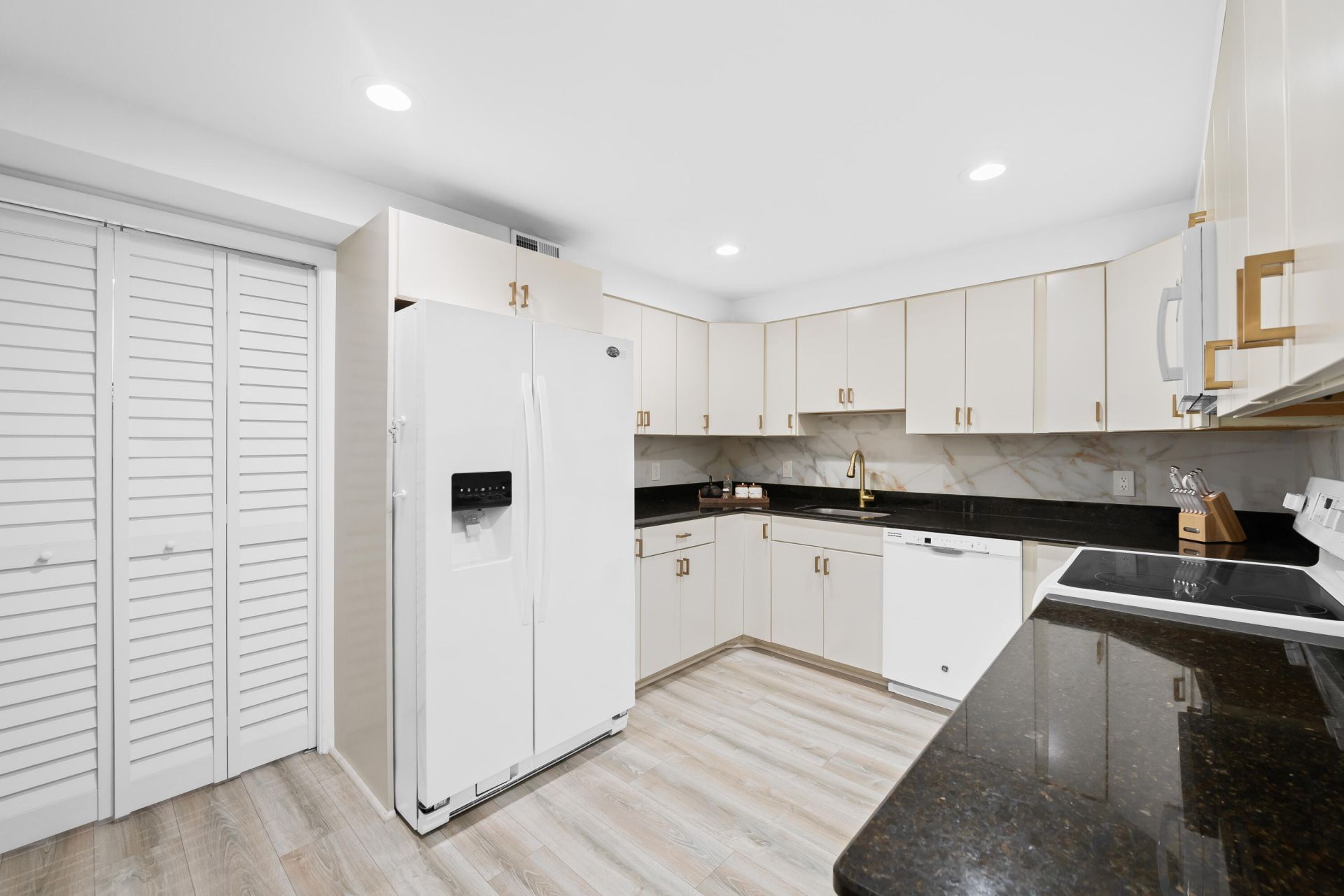 491 Racquet Club Road, Unit 106, Weston, FL 33326 Photo