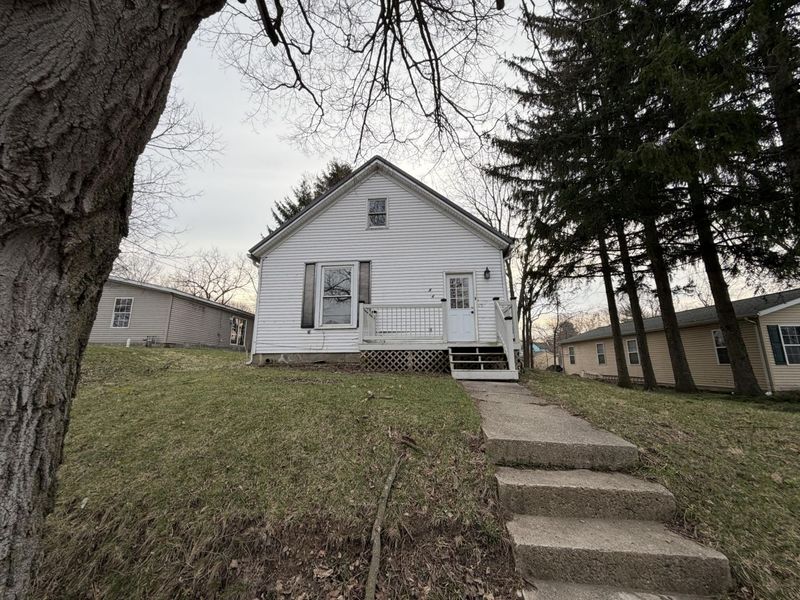 404 N Troy Street, Bellefontaine, OH 43311 Photo 2