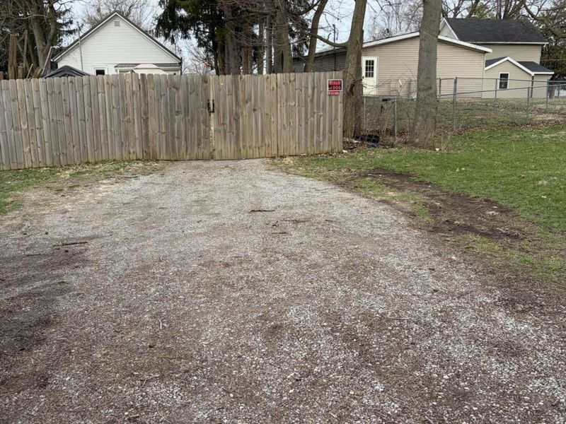 404 N Troy Street, Bellefontaine, OH 43311 Photo 5