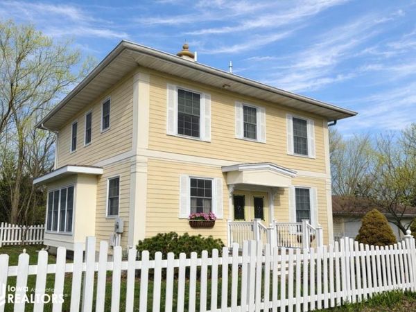 716 Orchard Place, Fairfield, IA 52556