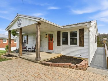 1337 Beaver Lake Road, Lawrenceburg, KY 40342