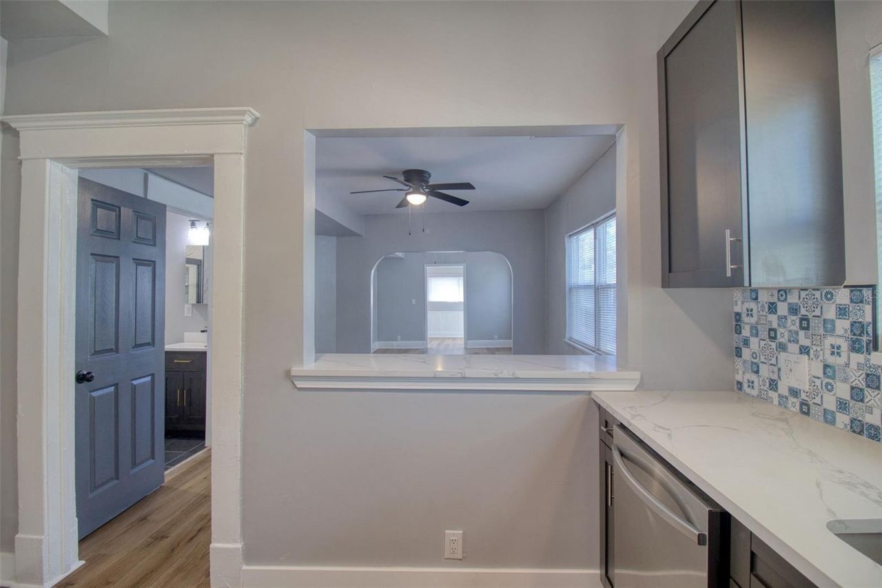 675 16th Avenue S, Unit 1, Saint Petersburg, FL 33701 Photo