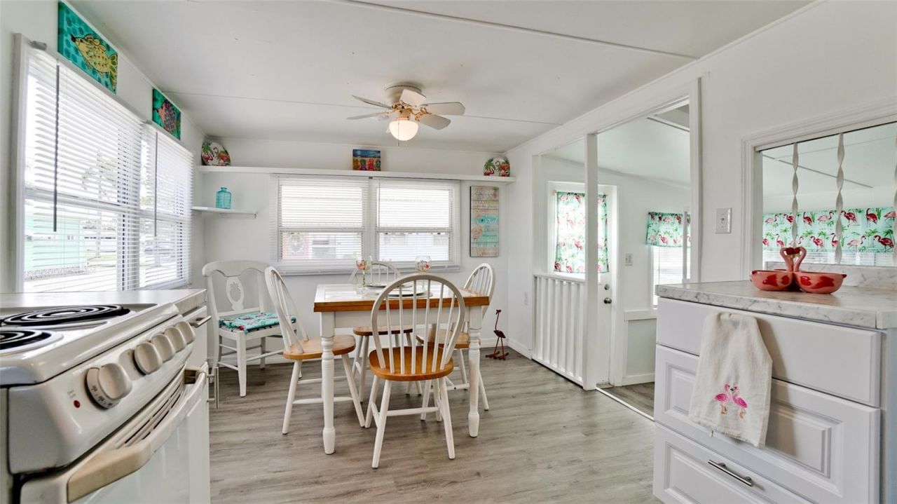 31 1st Street, Bradenton, FL 34210 Photo