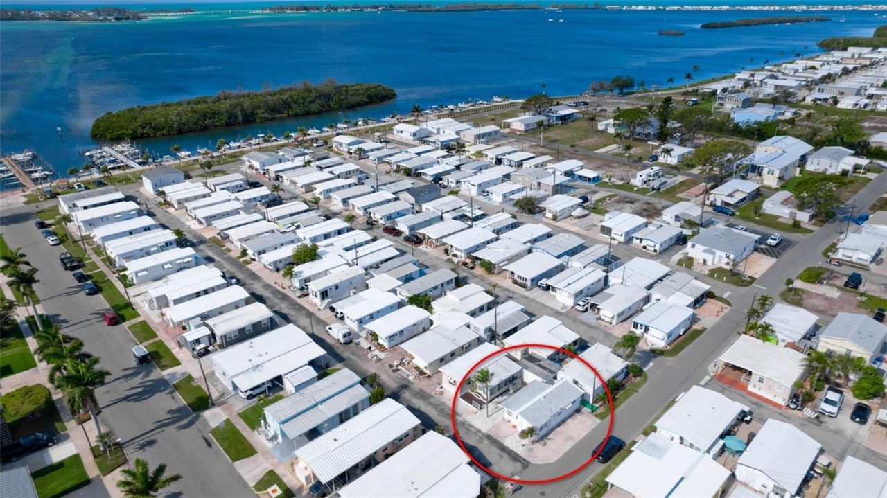 31 1st Street, Bradenton, FL 34210 Photo