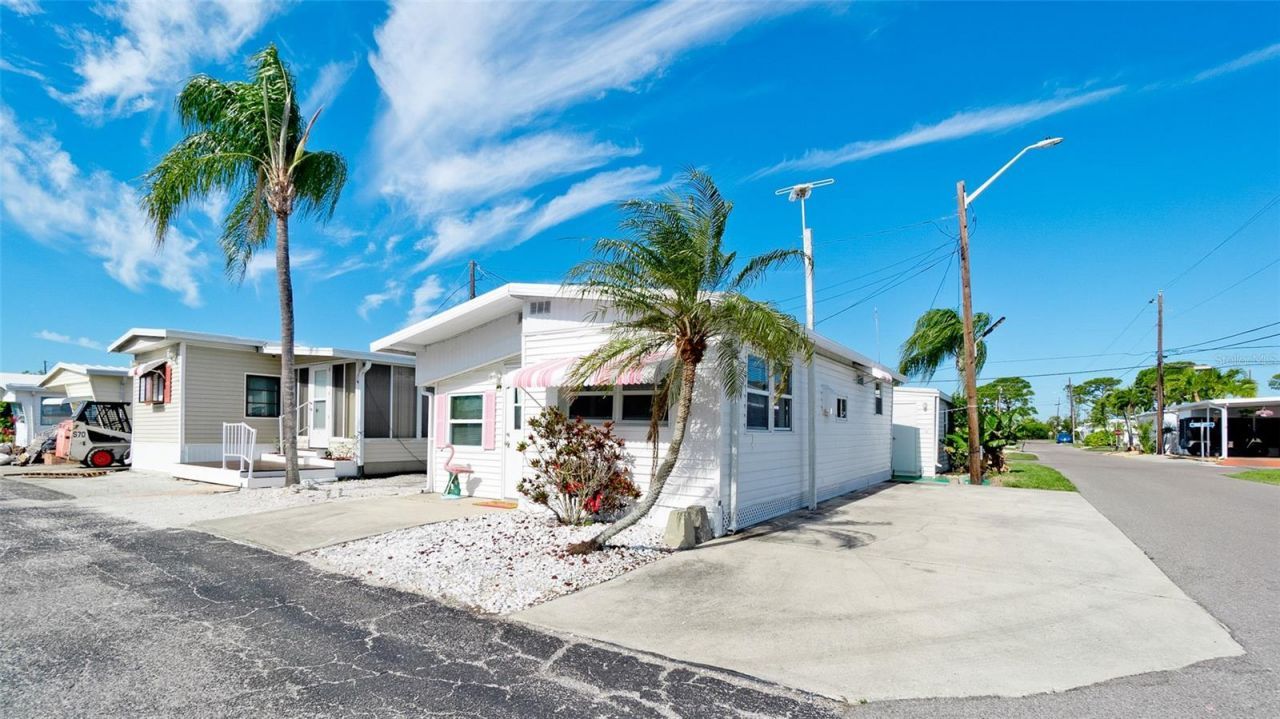 31 1st Street, Bradenton, FL 34210 Photo