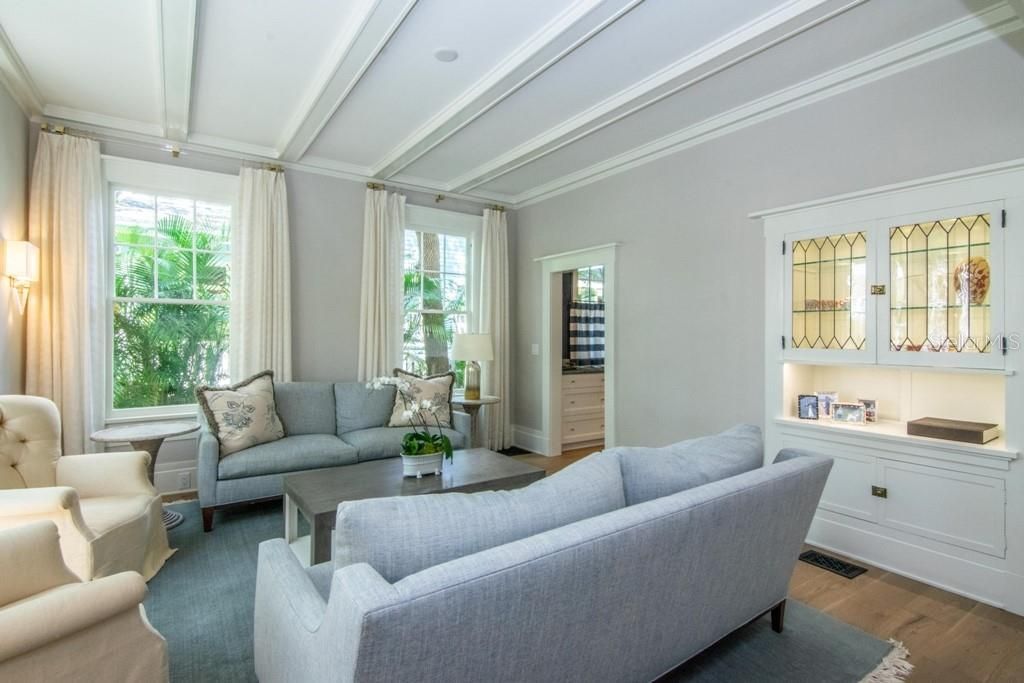 908 S Dakota Avenue, Tampa, FL 33606 Photo