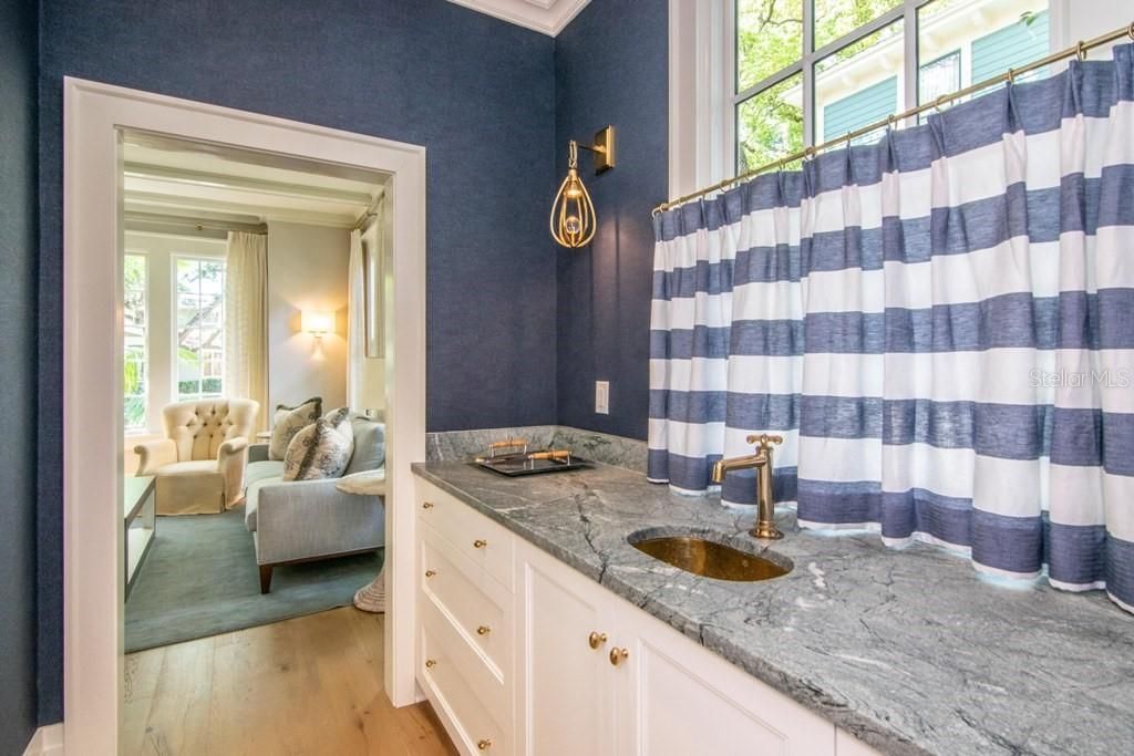 908 S Dakota Avenue, Tampa, FL 33606 Photo