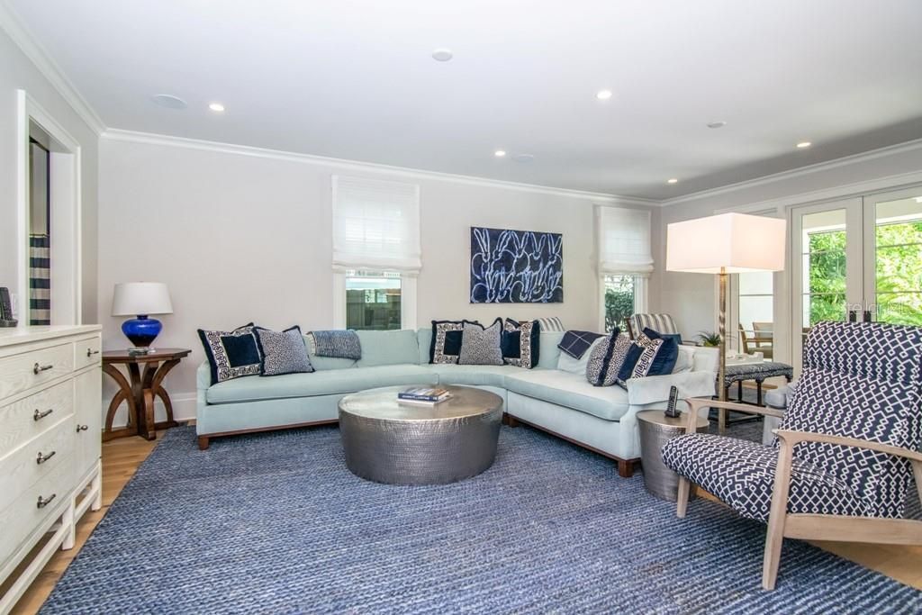 908 S Dakota Avenue, Tampa, FL 33606 Photo