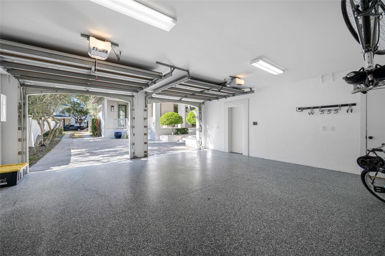 908 S Dakota Avenue, Tampa, FL 33606 Photo