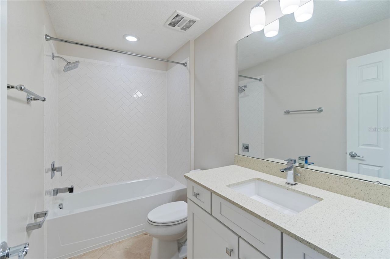 3815 Brighton Park Circle , Orlando, FL 32812 Photo