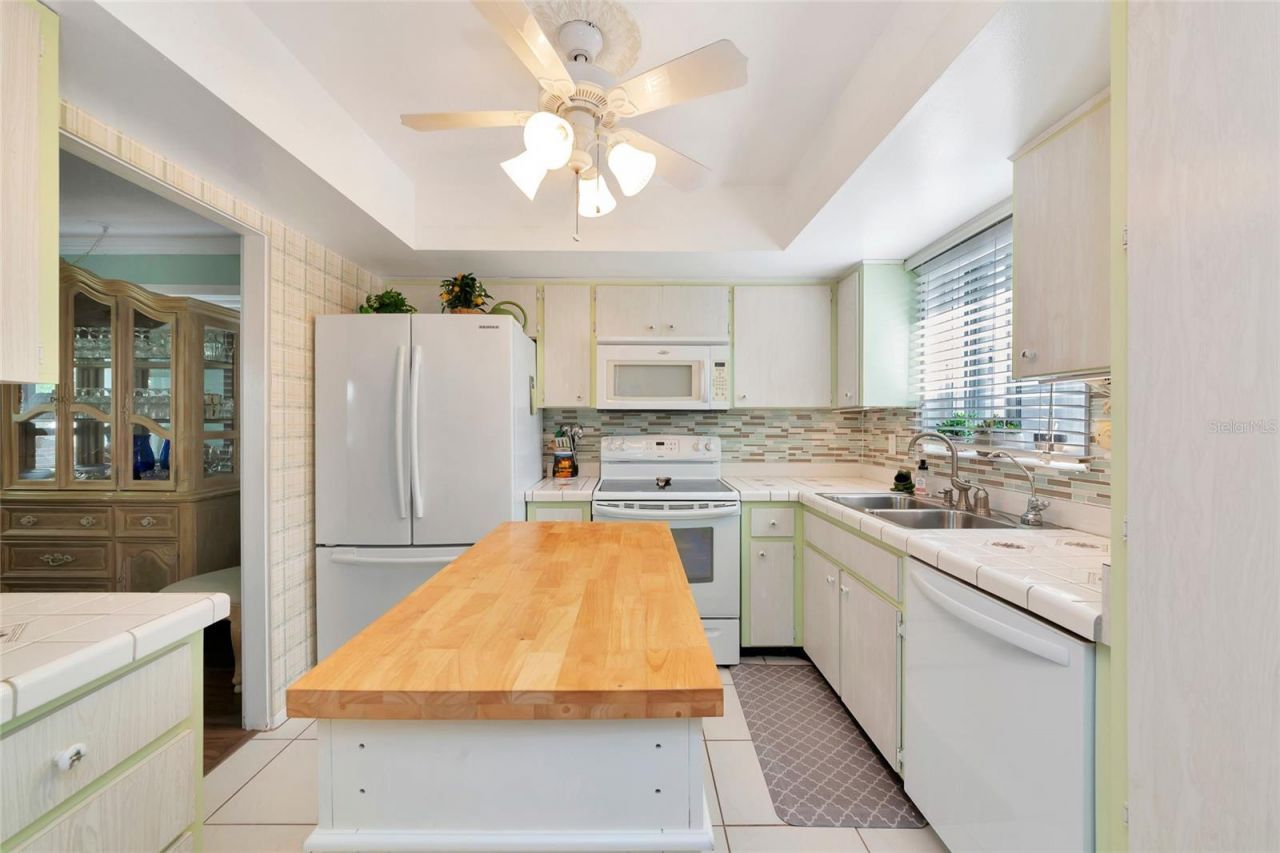 1807 University Place, Unit 151, Sarasota, FL 34235 Photo
