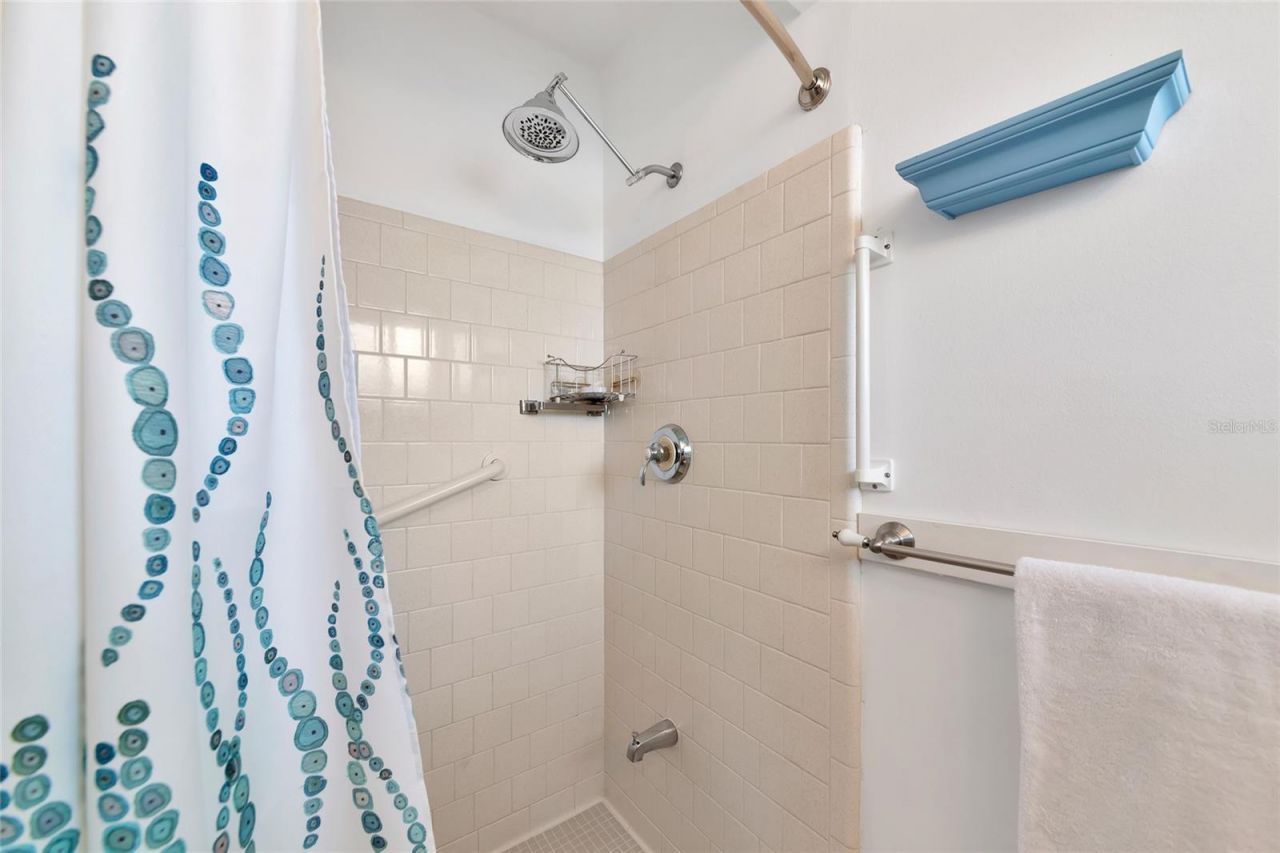 1807 University Place, Unit 151, Sarasota, FL 34235 Photo