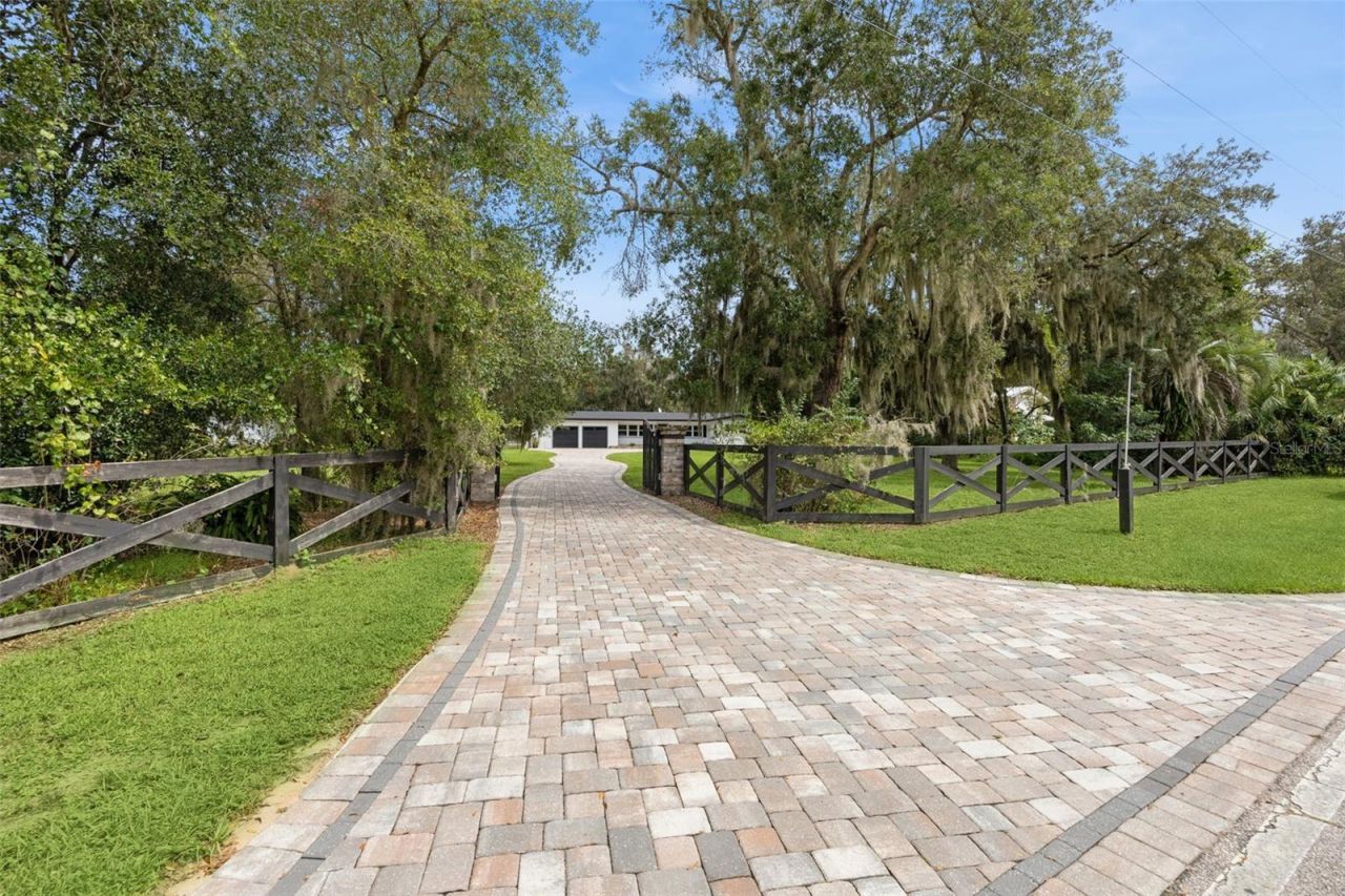 17661 Davenport Road, Winter Garden, FL 34787 Photo