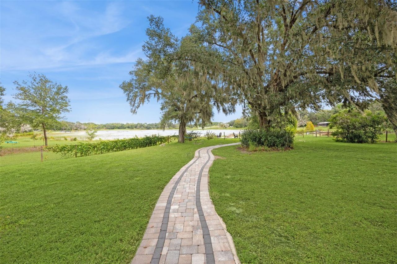 17661 Davenport Road, Winter Garden, FL 34787 Photo