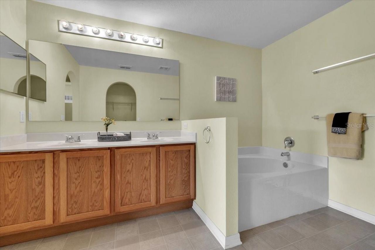 24483 Lakeside Manor, Port Charlotte, FL 33980 Photo