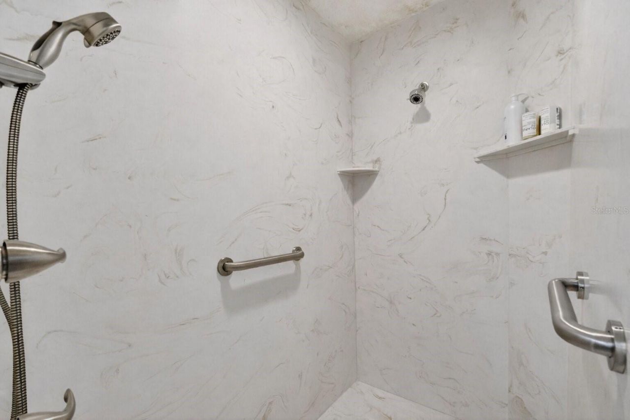 13033 SE 158th Lane, Weirsdale, FL 32195 Photo