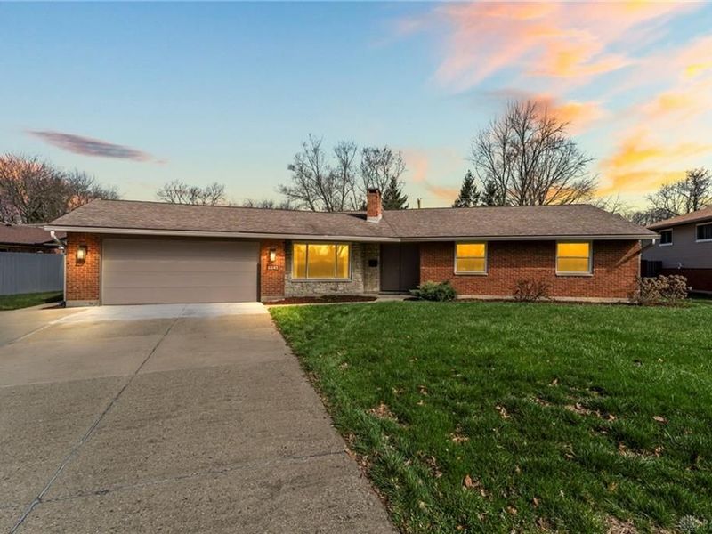 2247 E Whipp Road, Kettering, OH 45440 Photo 1