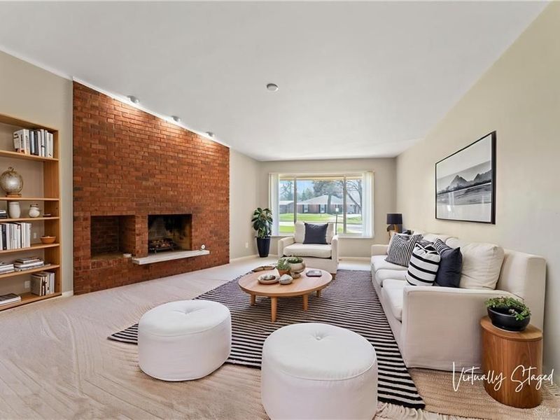 2247 E Whipp Road, Kettering, OH 45440 Photo 12