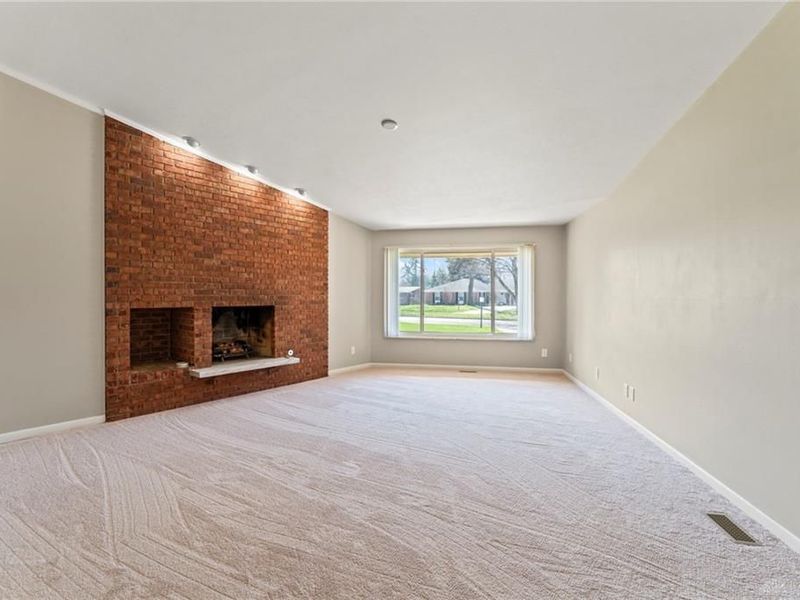 2247 E Whipp Road, Kettering, OH 45440 Photo 13