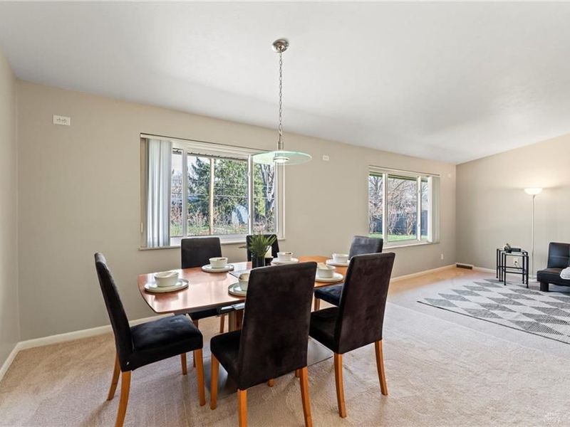 2247 E Whipp Road, Kettering, OH 45440 Photo 16