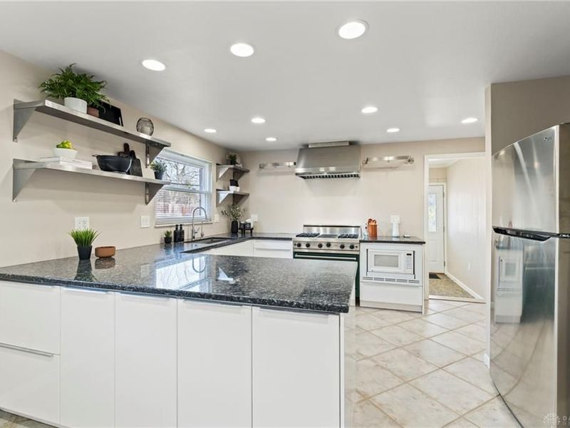 2247 E Whipp Road, Kettering, OH 45440 Photo 19