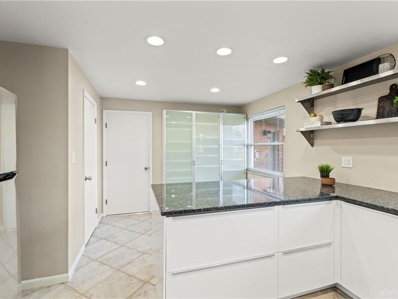 2247 E Whipp Road, Kettering, OH 45440 Photo 20