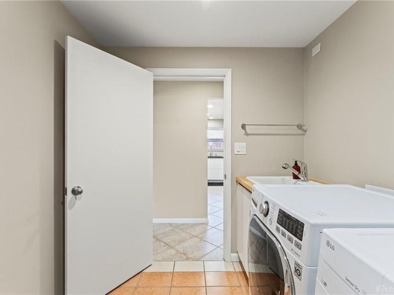 2247 E Whipp Road, Kettering, OH 45440 Photo 43