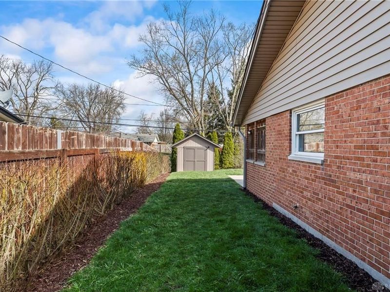 2247 E Whipp Road, Kettering, OH 45440 Photo 47