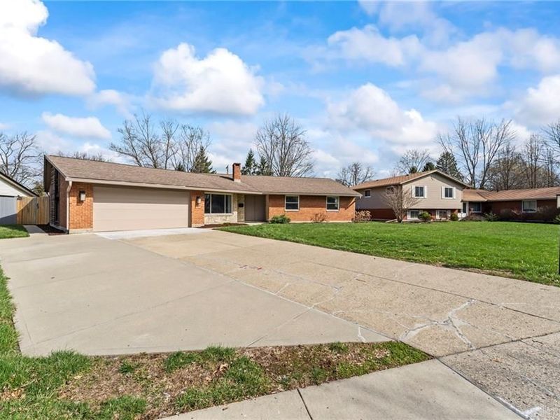 2247 E Whipp Road, Kettering, OH 45440 Photo 6