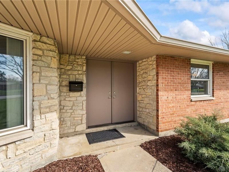 2247 E Whipp Road, Kettering, OH 45440 Photo 8