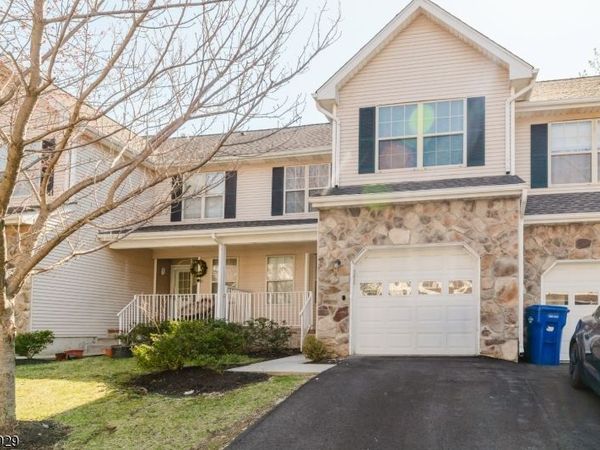 203 Concord Pl, North Brunswick, NJ 08902