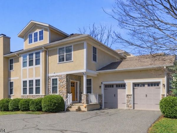 8 Park Pl, Mountain Lakes, NJ 07046