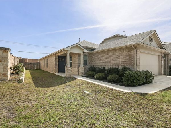 201 Frederick DR , Georgetown, TX 78626