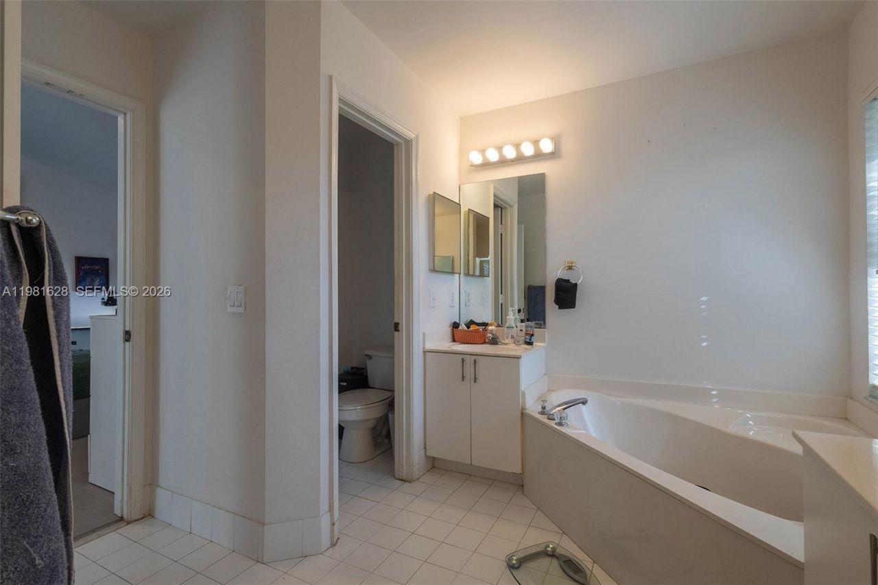 743 SW 121st Ave , Pembroke Pines, FL 33025 Photo