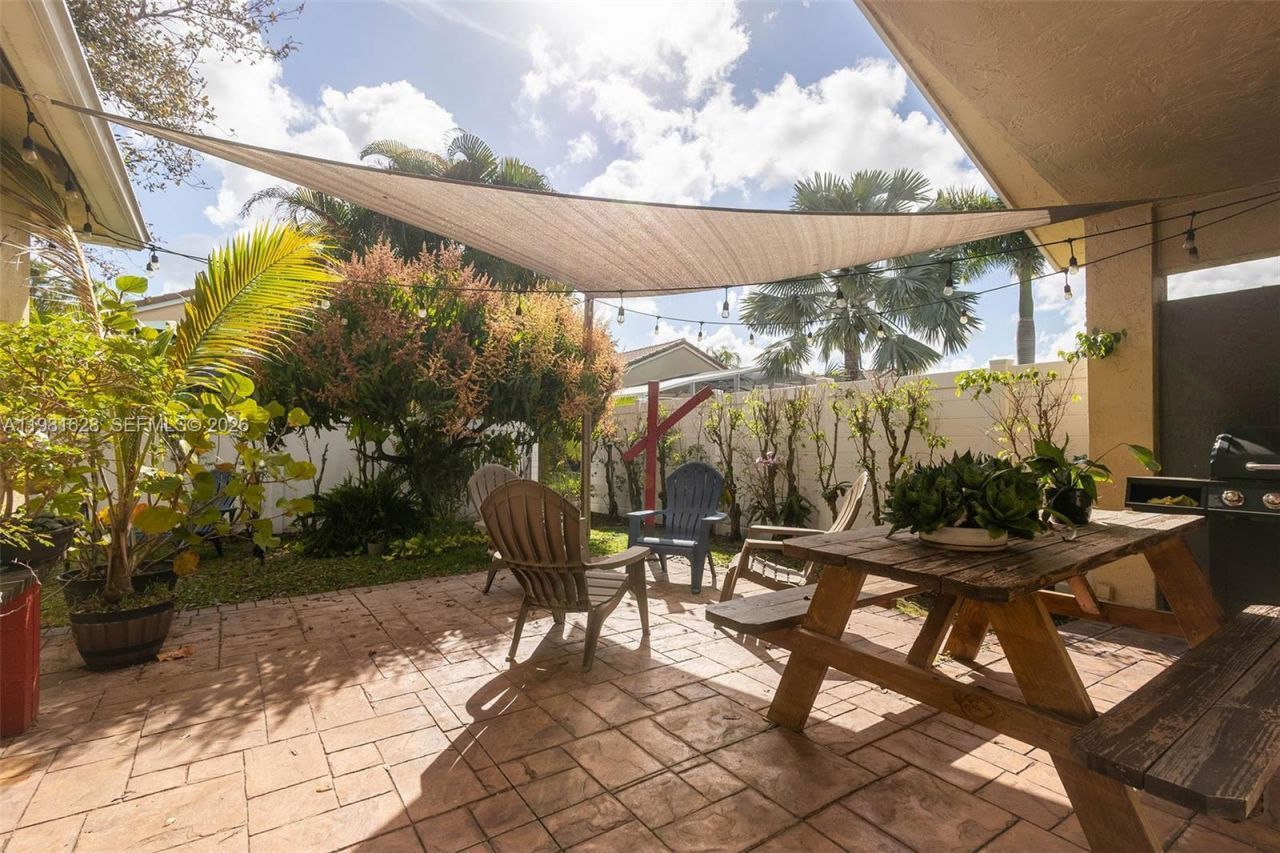 743 SW 121st Ave , Pembroke Pines, FL 33025 Photo