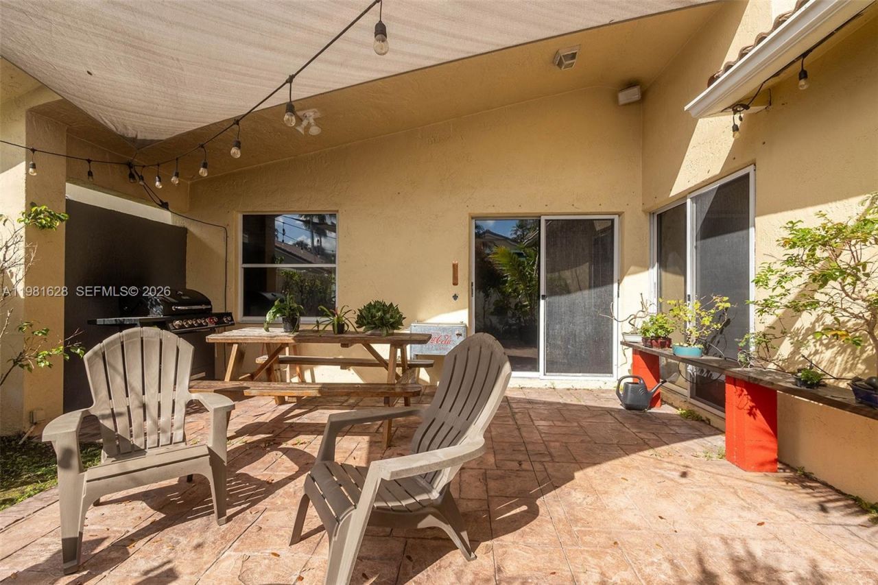 743 SW 121st Ave , Pembroke Pines, FL 33025 Photo