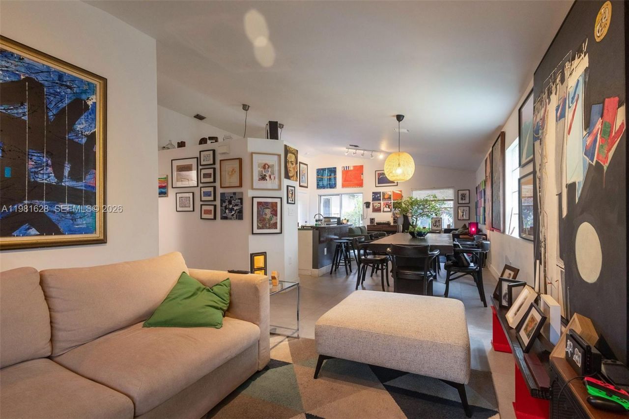 743 SW 121st Ave , Pembroke Pines, FL 33025 Photo