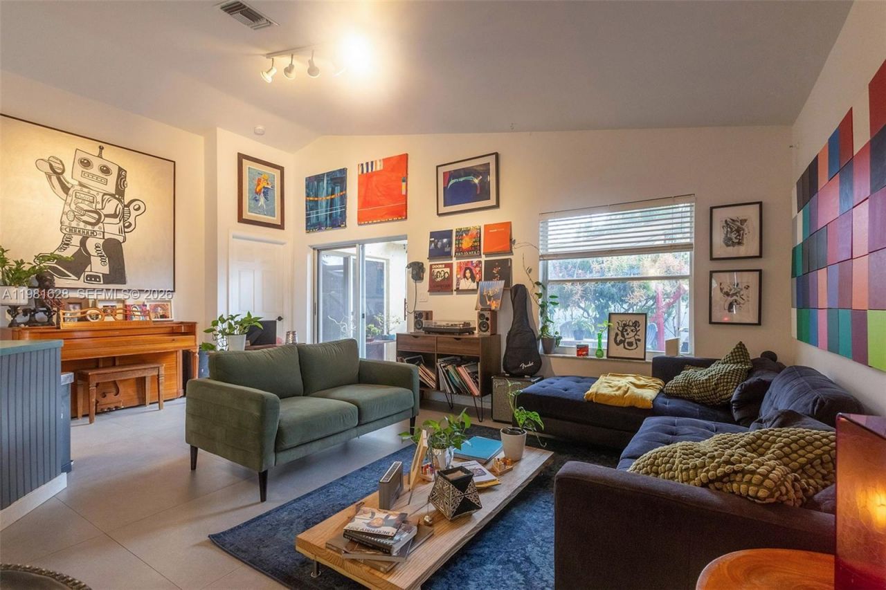 743 SW 121st Ave , Pembroke Pines, FL 33025 Photo