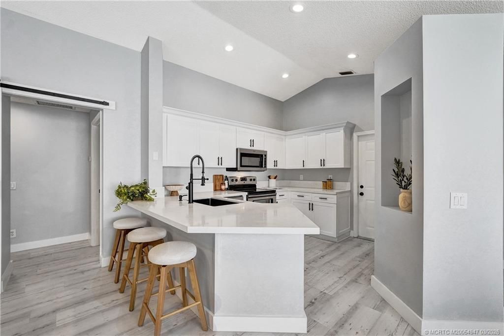 4365 Pine Ridge Court, Weston, FL 33331 Photo