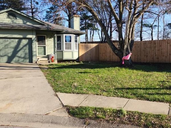 1521 Royal Oak Court, O'Fallon, IL 62269